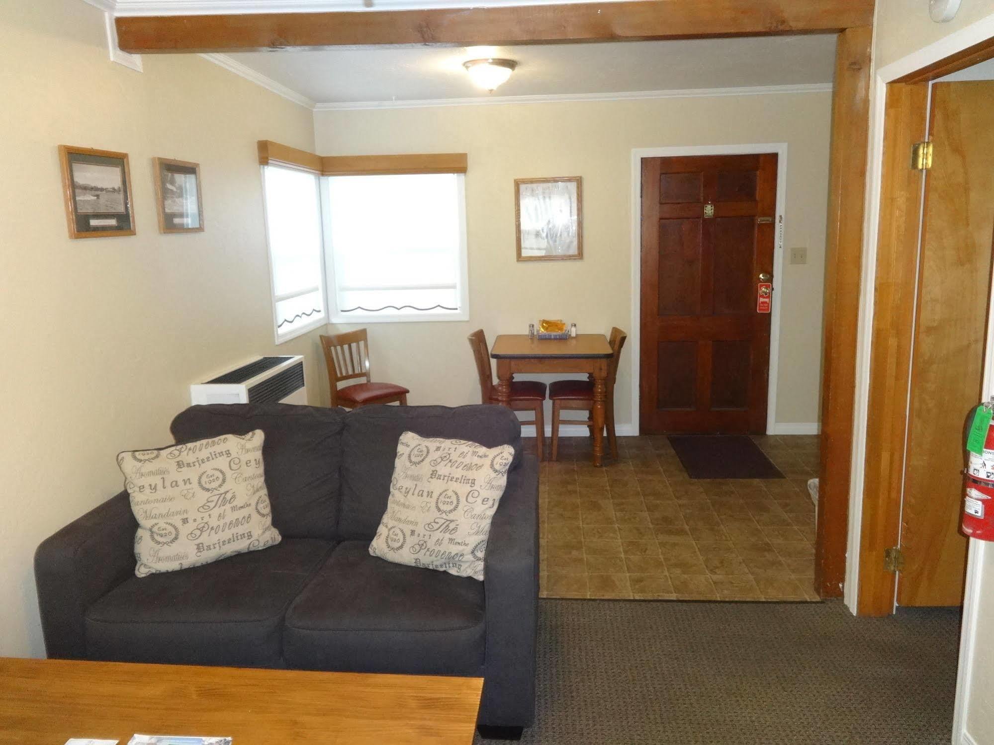 Bay Meadows Resort Big Bear Lake Exterior photo